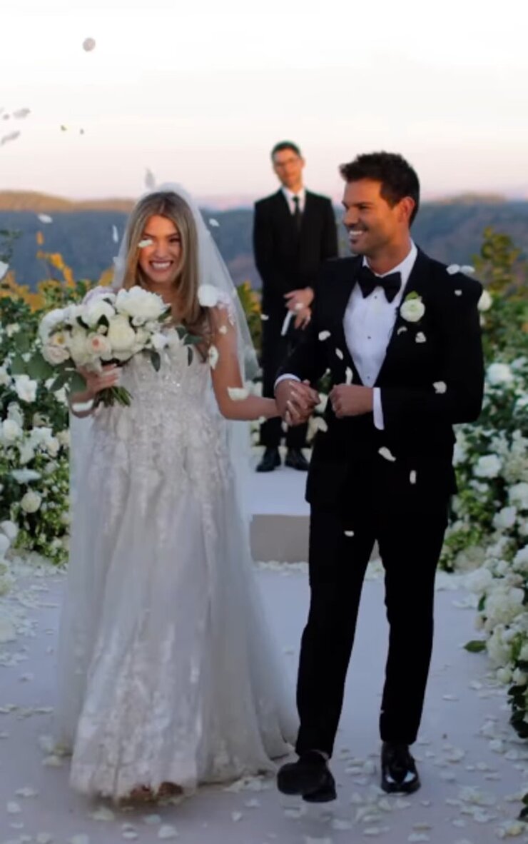 Taylor Lautner Ve Eşi İlk Bebeklerini Beklediklerini Duyurdu