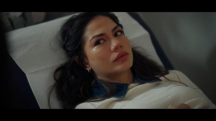 Eşref Rüya'da Nisan Hamileliğini İtiraf Ediyor