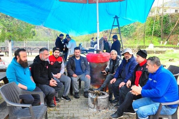 Kemalpaşa Deresinde 120 Kişi Altın Buldu