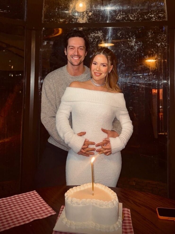 Feyyaz Şerifoğlu ve Merve Dinçkol Kız Bebek Bekliyor