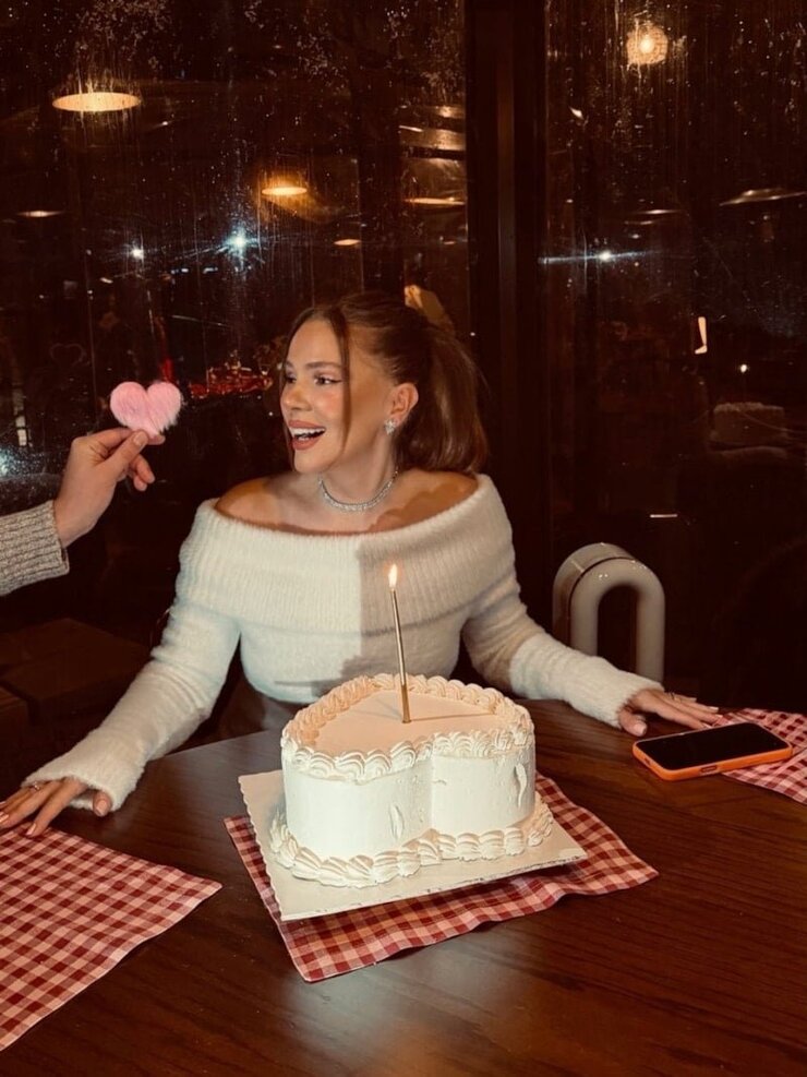 Feyyaz Şerifoğlu ve Merve Dinçkol Kız Bebek Bekliyor