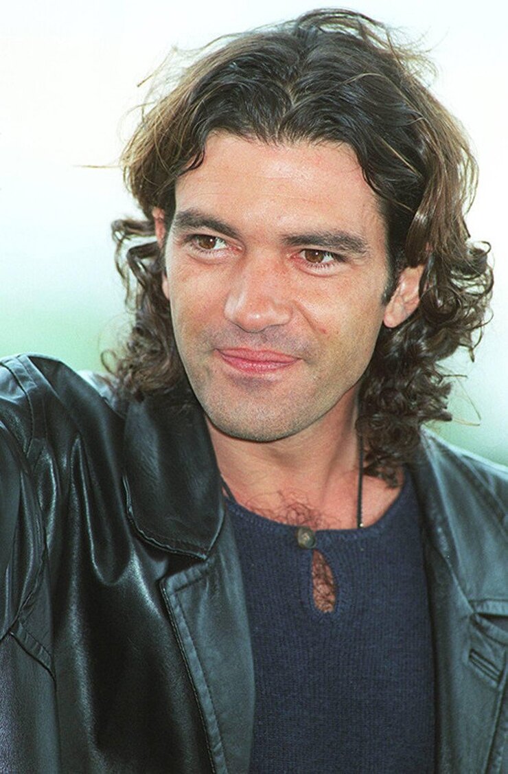 Kalp Krizi Antonio Banderas'ı Kökten Değiştirdi