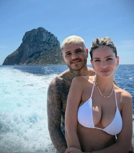 China Suarez Sabah Güneşinde Doğal Pozlarını Paylaştı