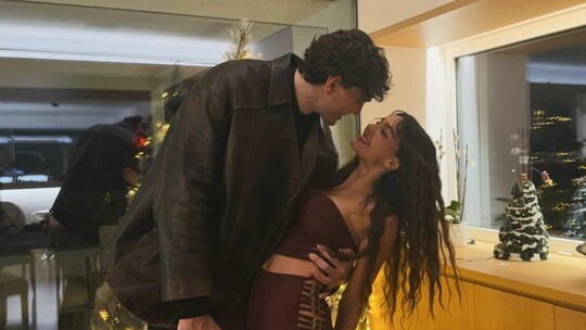 Ünlü oyuncu Ebru Şahin ve milli basketbolcu Cedi Osman, katıldıkları bir sanat...