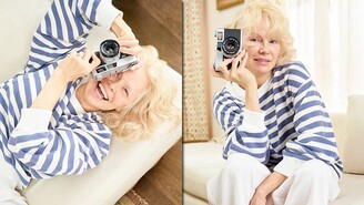 Pamela Anderson Makyajsız Aerie Kampanyasının Yüzü Oldu