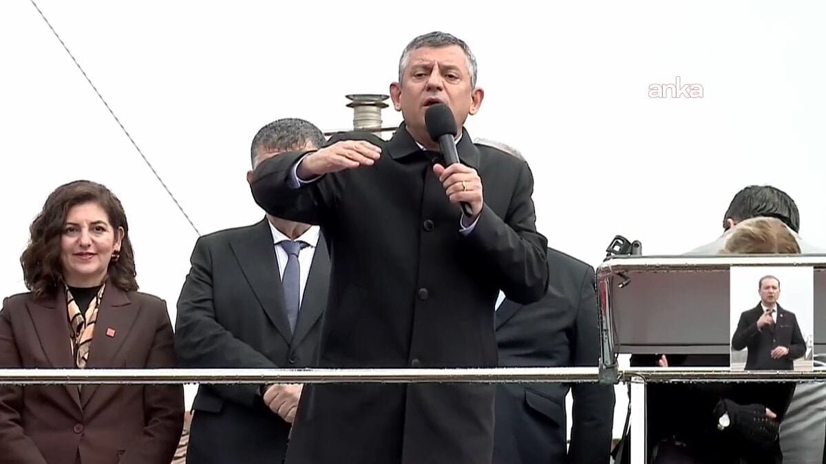 Özgür Özel Uşak Belediye Başkanının Gözaltı Görüntüleri İçin Özür Diledi