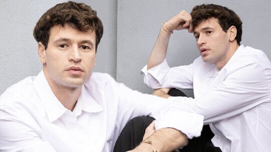 Hataylı sanatçı, futbol hayallerini ve aşk acısını anlattığı "İstanbul" şarkısıyla...