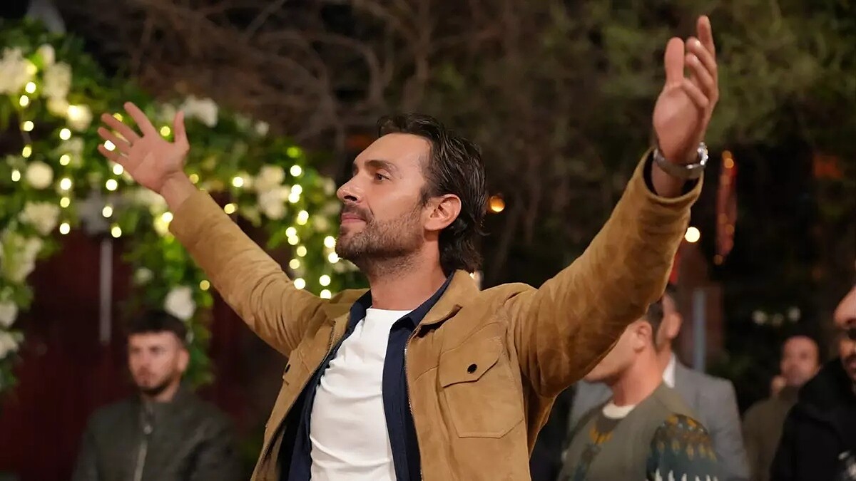 Taşacak Bu Deniz Yıldızı Ulaş Tuna Astepe Kalbini Kime Kaptırdı