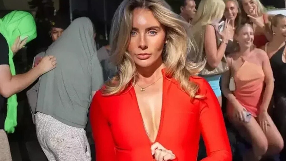 Bonnie Blue İkiz Bebek İçin İki Farklı Erkekle Birlikte Olduğunu İtiraf Etti