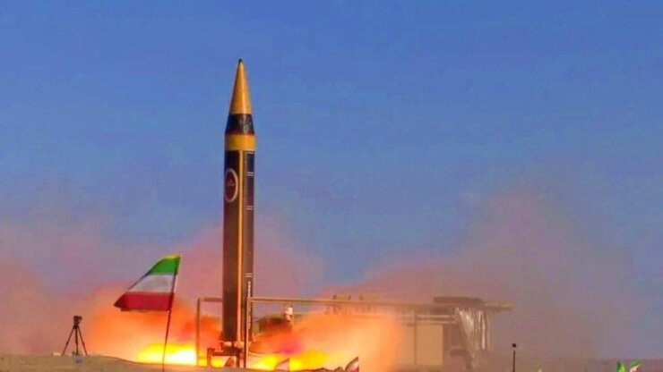 Çin İran'a 785 Füze Üretecek Hammadde Gönderdi