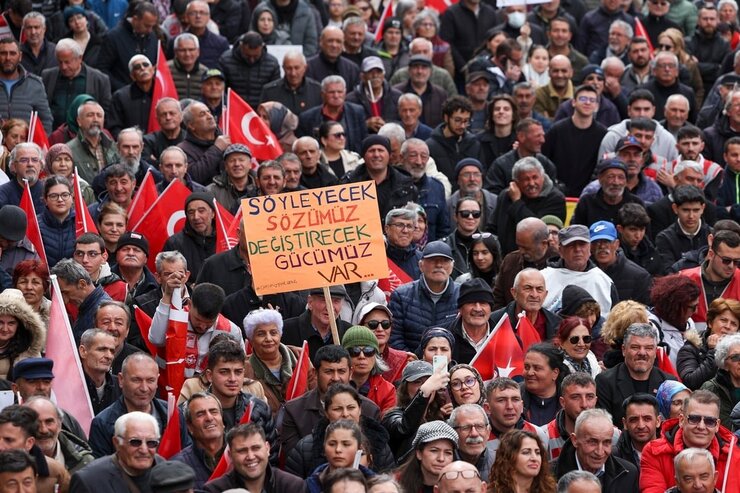 Özel Erdoğan'ı Sandıktan Kaçmakla Suçladı Erken Seçim İstedi