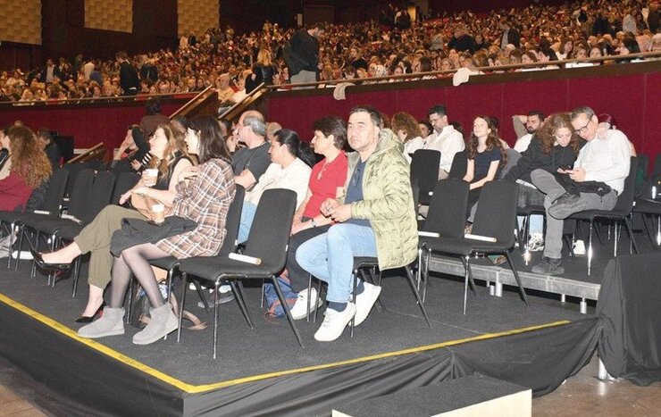 Müjdat Gezen İle Gırgıriye Müzikali Seyirciyi Büyüledi