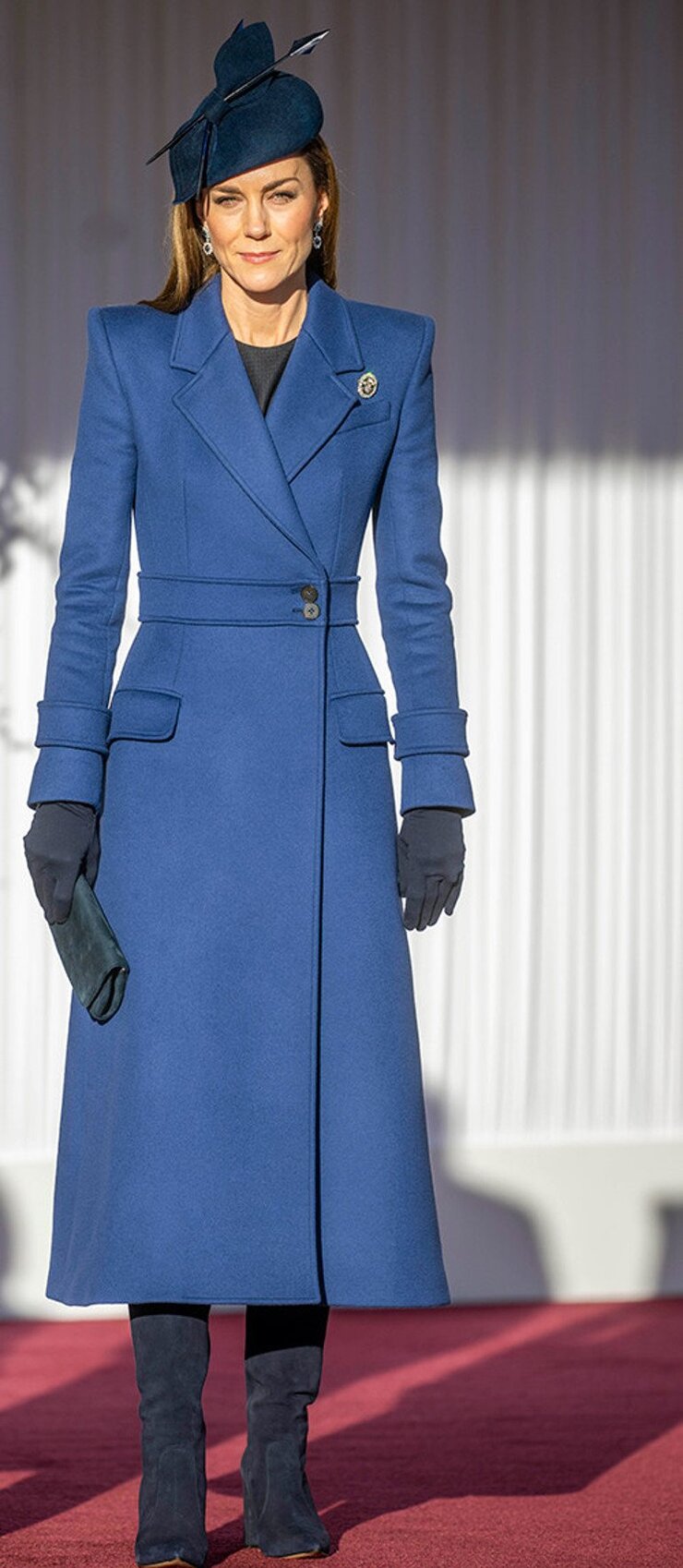 Kate Middleton Yaz Sıcağında Manto Giymek Zorunda