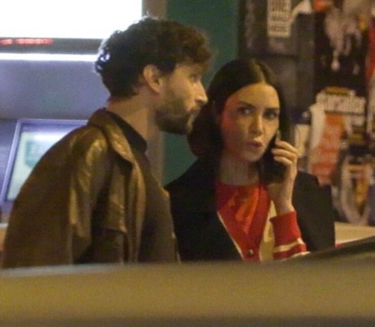 Ahu Yağtu Ve Genç Sevgilisi Etkinlikte Romantik Anlar Yaşadı