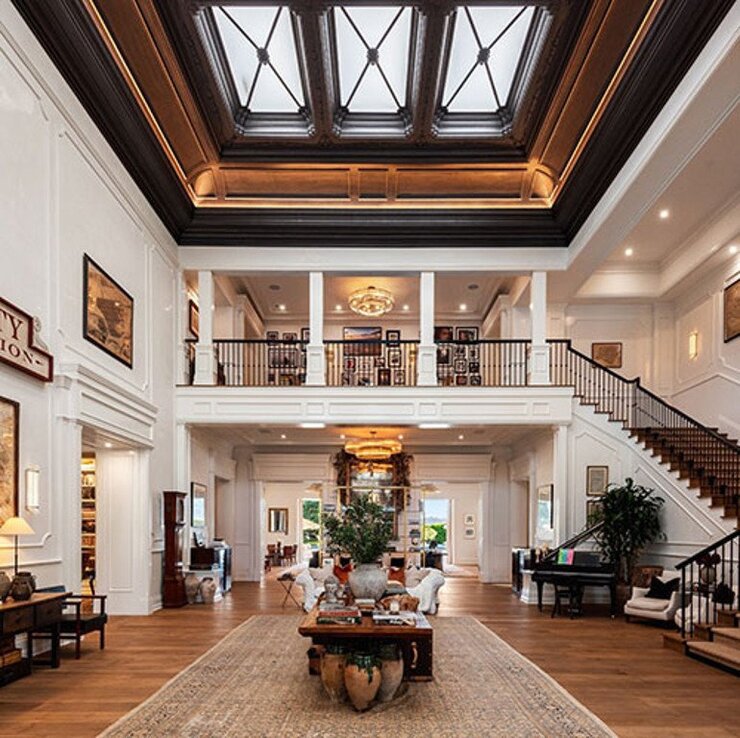 Affleck Bel Air Malikanesindeki Hissesini Lopez'e Devretti