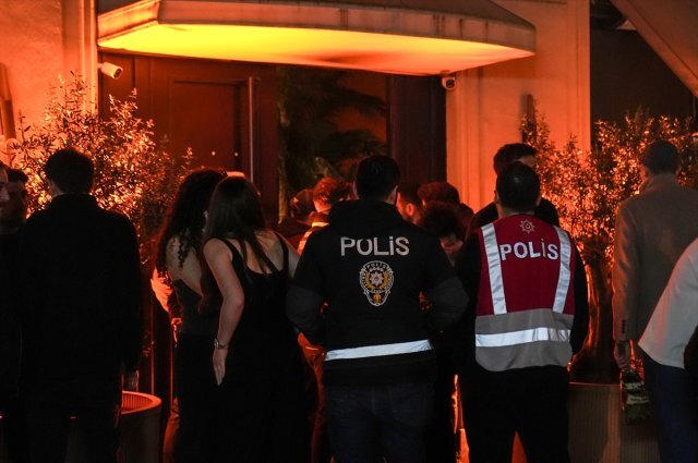 Nusret'in Kardeşi ve 16 Kişi Uyuşturucu Operasyonunda Gözaltına Alındı