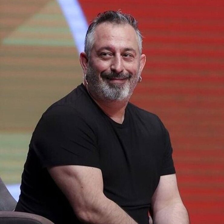 Ahu Yağtu Ve Genç Sevgilisi Etkinlikte Romantik Anlar Yaşadı