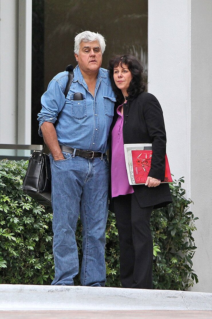 Jay Leno Kariyerini Bıraktı Demans Hastası Eşine Adıyor Hayatını