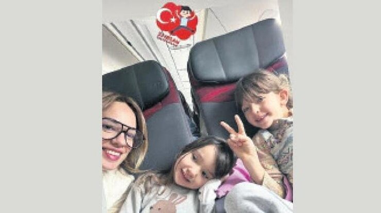 Ünlüler 23 Nisan İçin Duygu Dolu Mesajlar Paylaştı