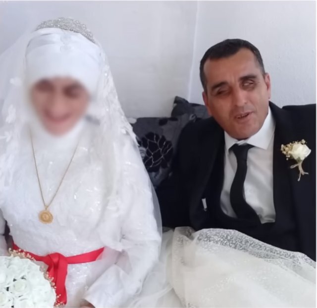 Görme Engelli Erdal Kaya Eski Eşinin Yeni İlişkisini Canlı Yayında Öğrendi