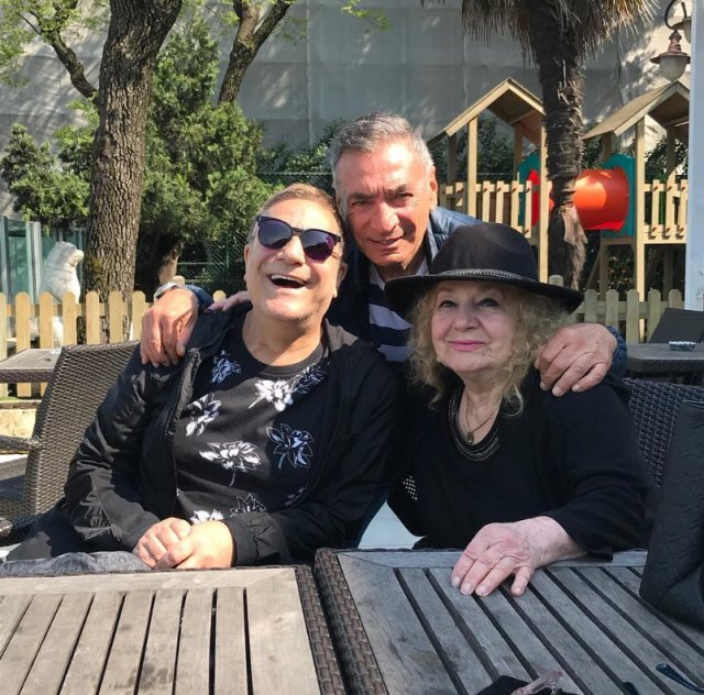 Mehmet Ali Erbil Annesini 84 Yaşında Kaybetti