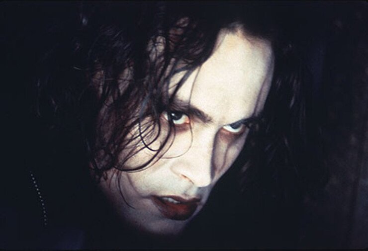 Brandon Lee 28 Yaşında Set Kazasında Hayatını Kaybetti