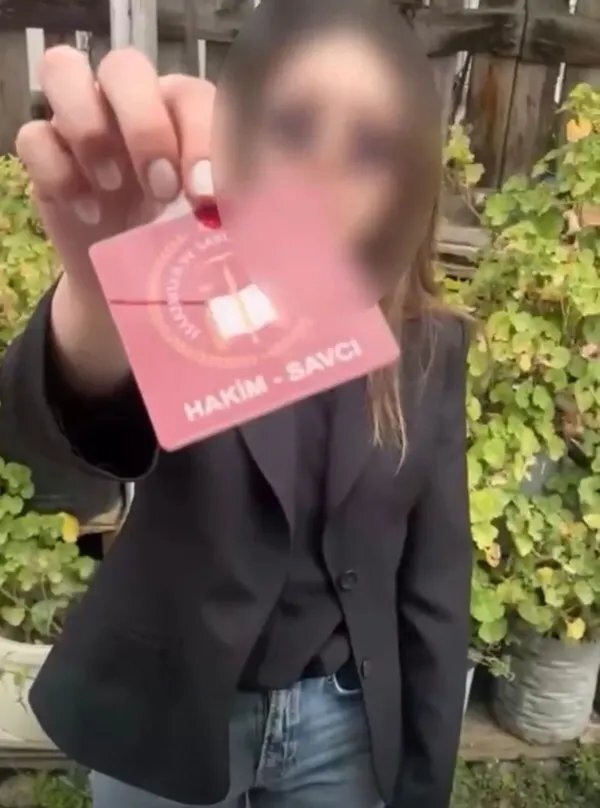 Sahte Hakim Kartıyla Tehdit Eden Kişi Gözaltına Alındı