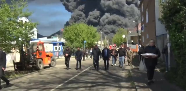 Tuapse Rafinerisindeki Yangın Söndürülemiyor Putin Devreye Girdi