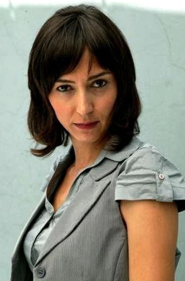 Özlem Çınar Dönem Dizisinde Oynamak İstediğini Söyledi