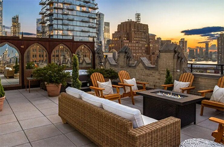 Mariah Carey 27 Milyon Dolarlık Çatı Katını Satışa Çıkardı