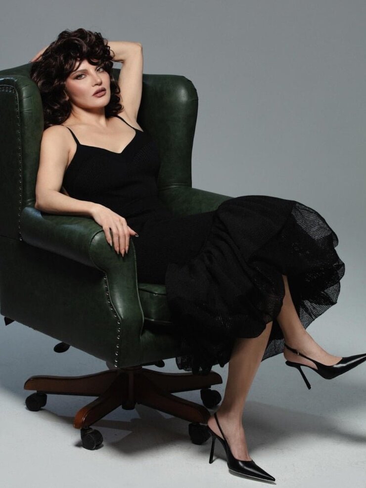 Göksel Genç Yaşta Seksi Denilmesinden Rahatsız Olduğunu İtiraf Etti