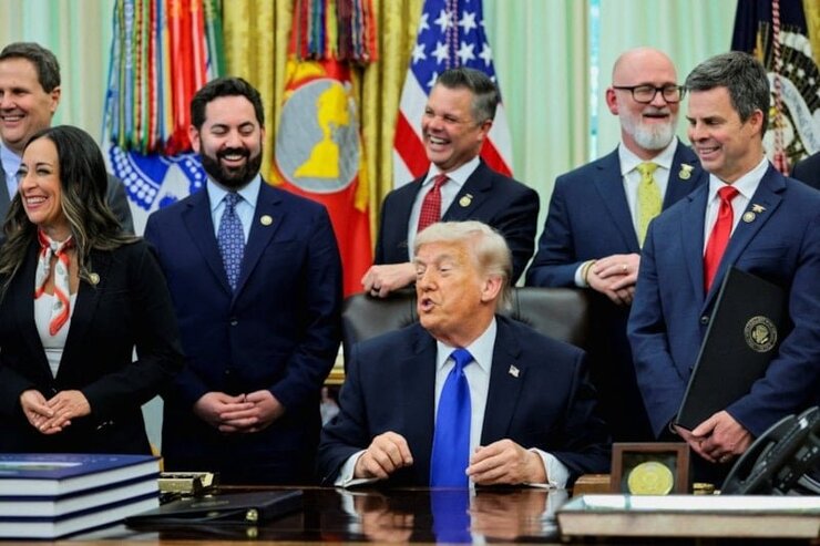 Trump Artan Benzin Fiyatları İçin Savaşın Bitmesini Bekliyor