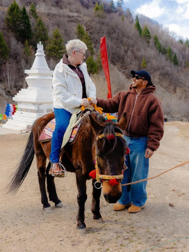 Claude responded: Lewis Hamilton ve Kim Kardashian İlişkisine Annesinden İtiraz Geldi