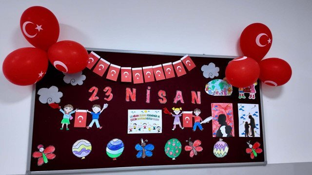 Bakan Kurum Diyarbakır'daki Yeni Okulda 23 Nisan Coşkusunu Paylaştı