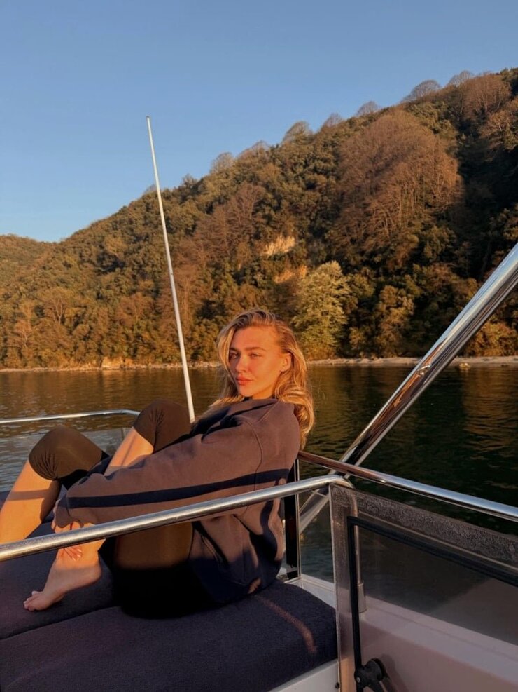 Melisa Döngel Tekne Tatilindeki Pozlarıyla Sosyal Medyayı Salladı