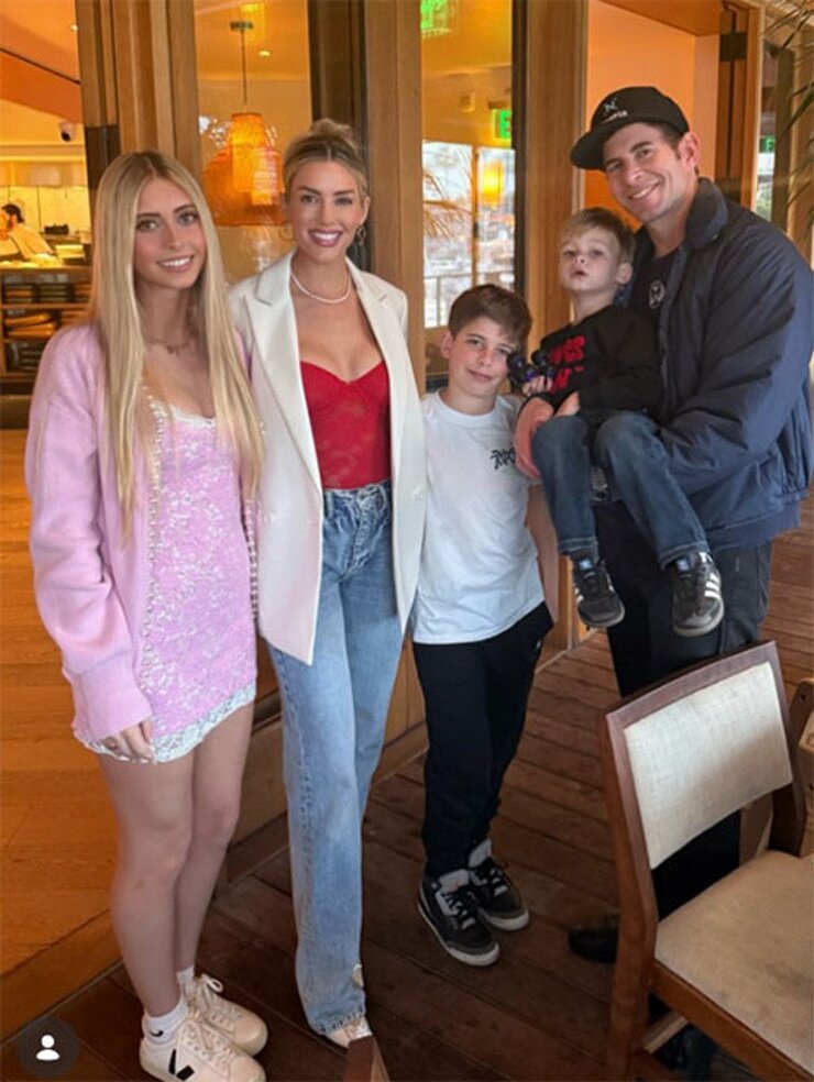 Christina Haack ve Tarek El Moussa Boşanmalarına Rağmen Paskalyayı Birlikte Kutladı