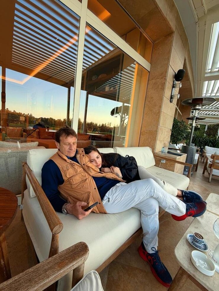 Zehra Çilingiroğlu Babası Kaya Çilingiroğlu İle Fotoğraf Paylaştı