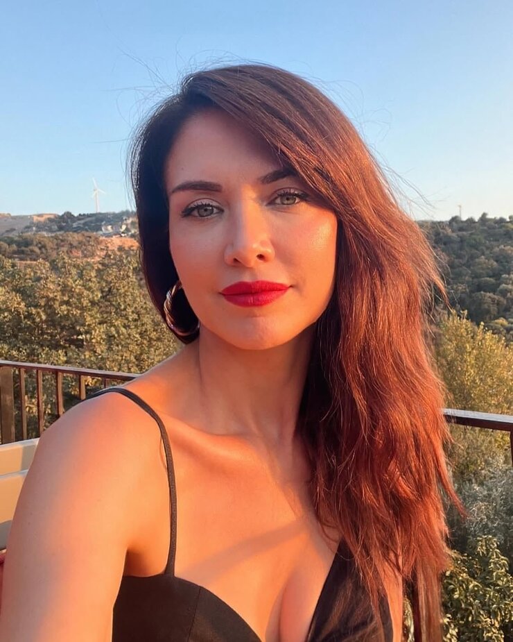 Nefise Karatay Bir Gecede Nasıl Ünlü Olduğunu Anlattı