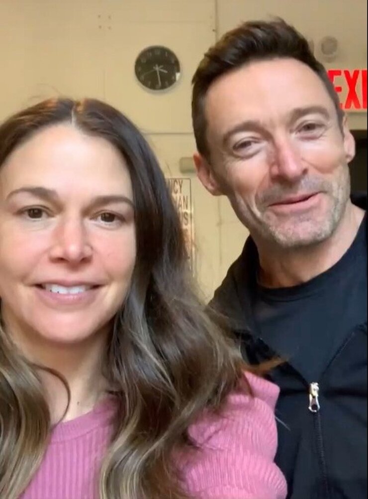 Hugh Jackman Ve Sutton Foster Kırmızı Halıda Görüntülendi