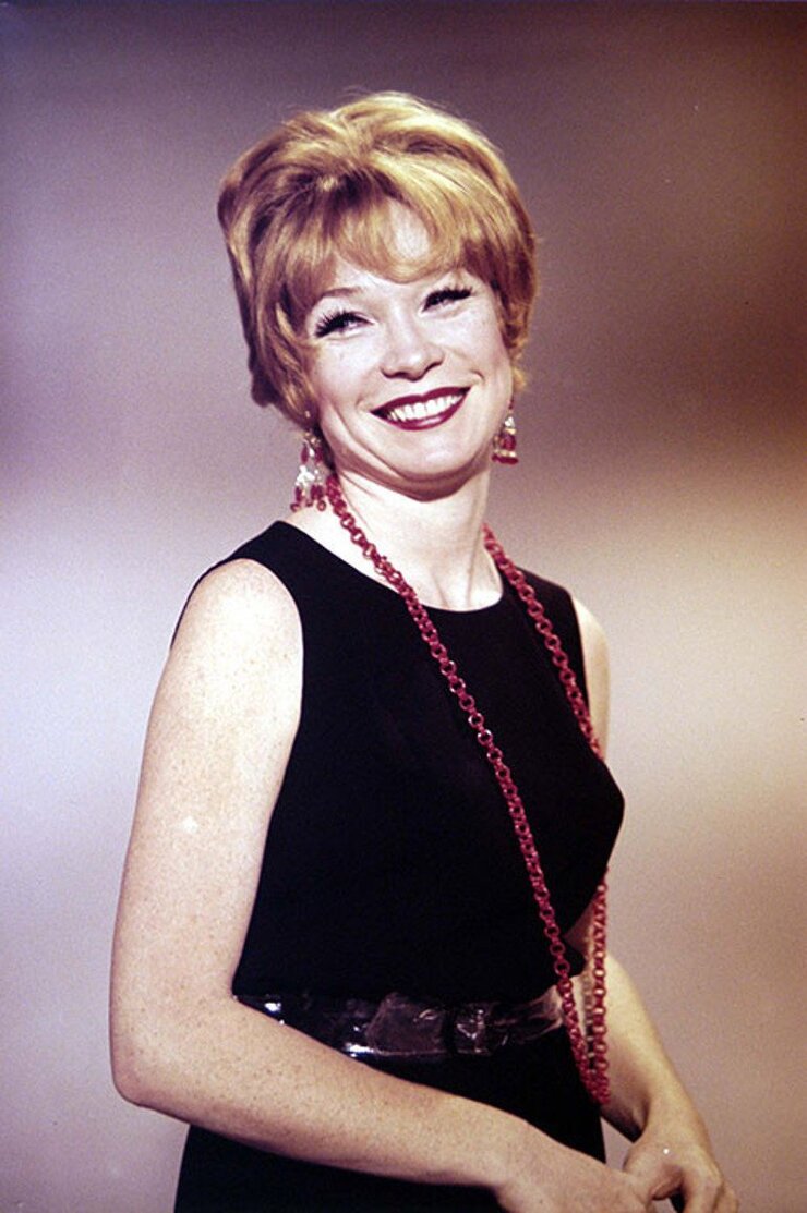 Shirley MacLaine 92. Yaşını Asistanıyla Kutladı