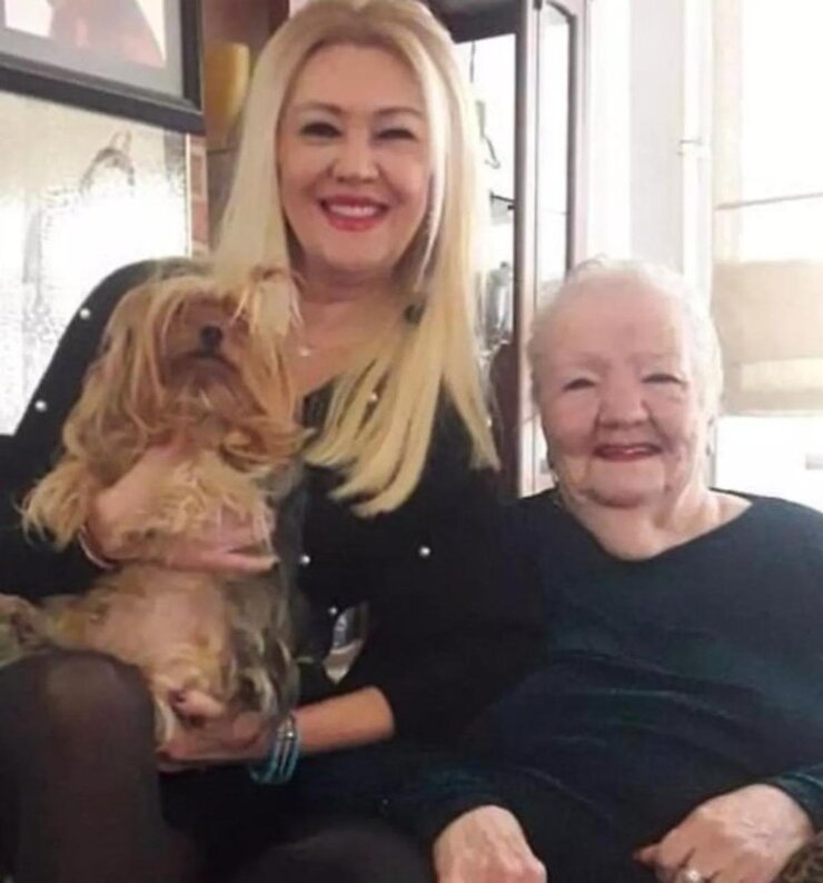 Sevtap Parman Alzheimer Tedavisi Gördüğü Bakım Merkezinde