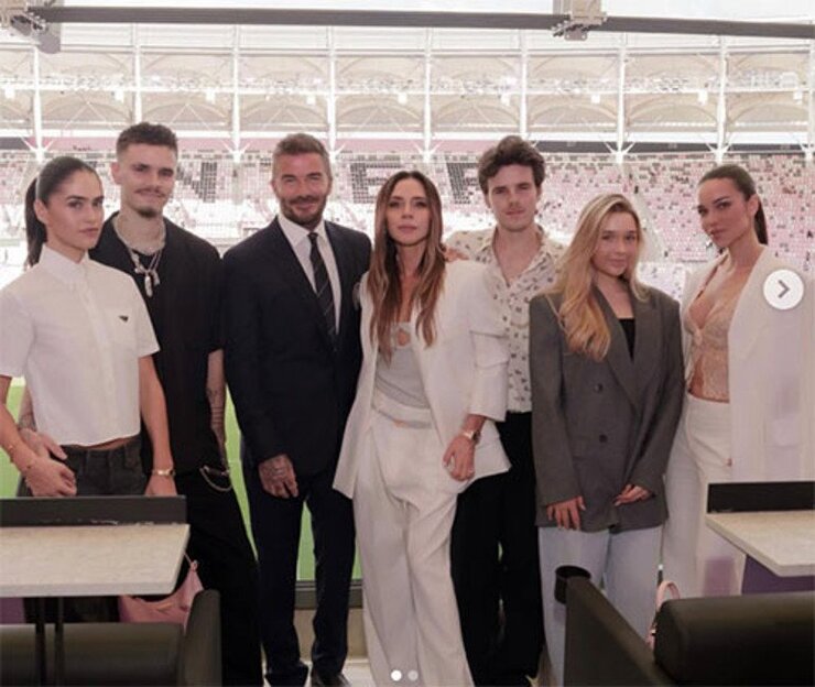 Victoria Beckham Oğluyla Barışmak İçin Gelinine Yalvardı