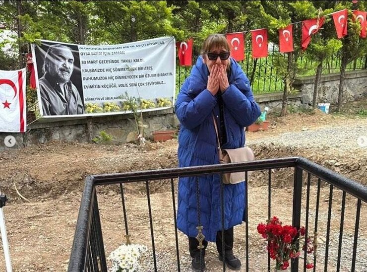 Melek Baykal Volkan Konak'ın Mezarını Ziyaret Etti