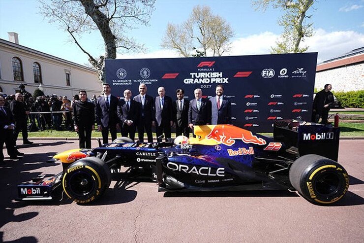 Erdoğan Açıkladı Formula 1 İstanbul 2027 Yılında Geri Dönüyor
