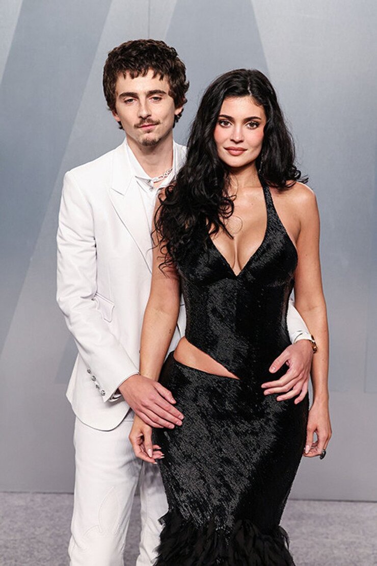 Kim Kardashian Brad Pitt Çevresine Yakınlaşmak İçin Hamilton İlişkisini Kullandı