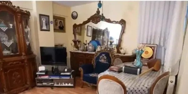 Hakkı Bulut Gösterişten Uzak Sade Yaşamıyla Gündem Oldu