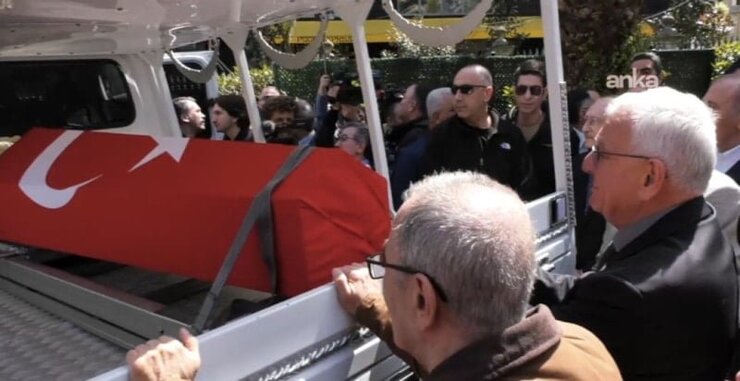 Cindoruk'un Cenazesinde CHP İçi Gerilim Dikkat Çekti