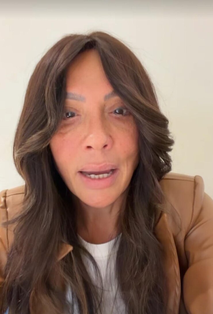 Işın Karaca Atina Havalimanında Geri Gönderildi