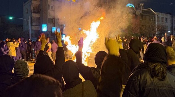 ABD Orta Doğu'ya Asker Sevk Etti Türkiye İran Ateşkesi Reddetti