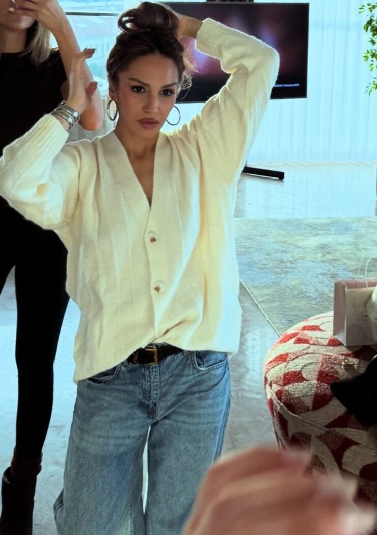 Sahra Şaş Uzak Şehirde Nare Karakteriyle Sosyal Medyayı Salladı